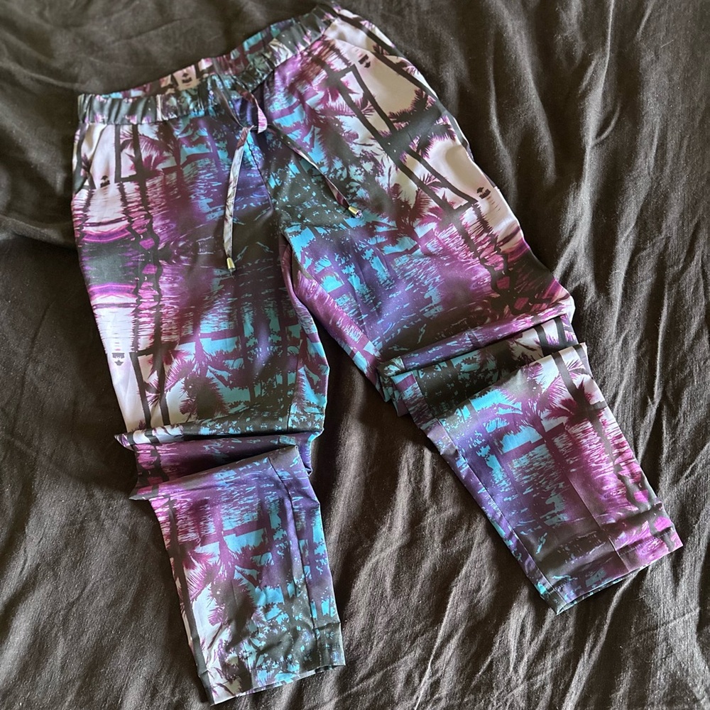 DIVIDED by H&M Tropical Island Print Pattern Satin Pants